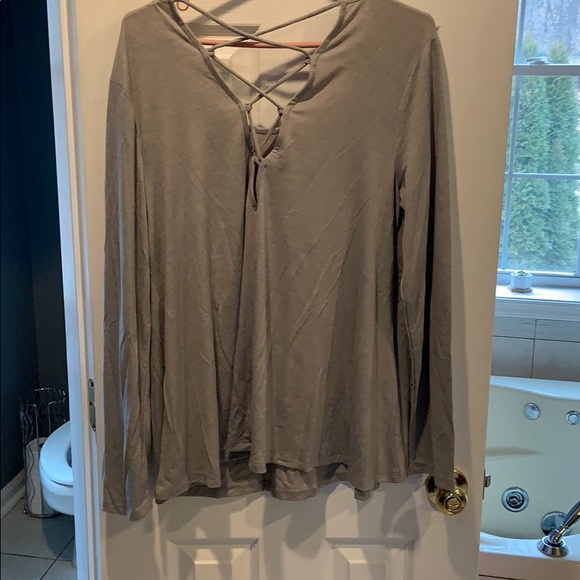 🌷🌷Sale🌷🌷4 for 20.00 Charming Charlie  shirt - Picture 2 of 2